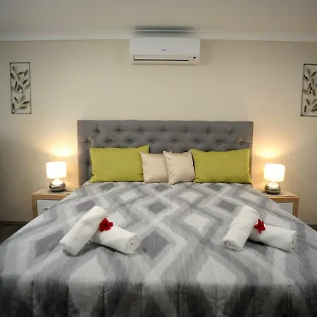 Apartment Judit Dombovar-gunaras *