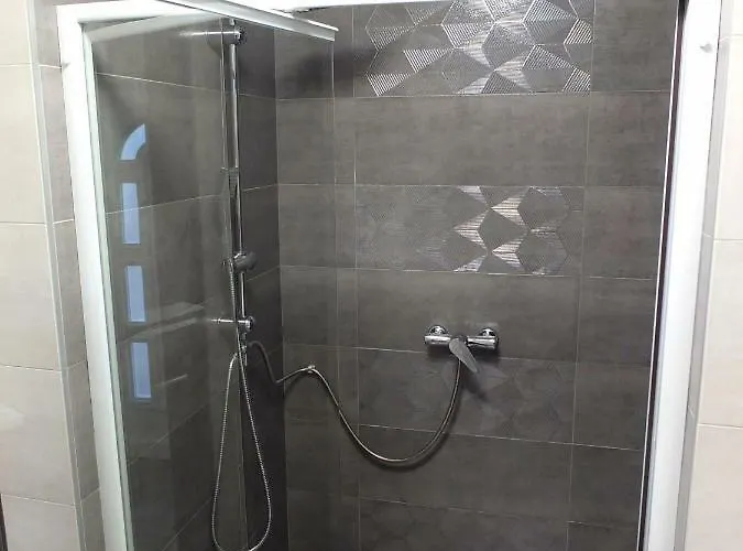 Apartament Judit Dombovar-gunaras *