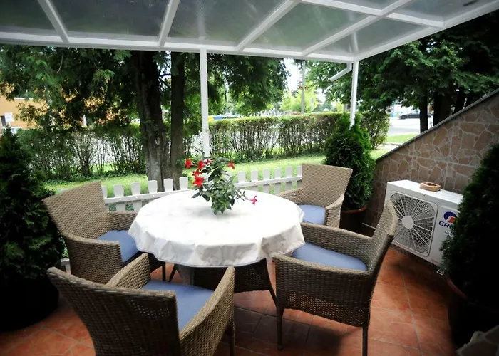 Judit Dombóvár-gunaras Apartman